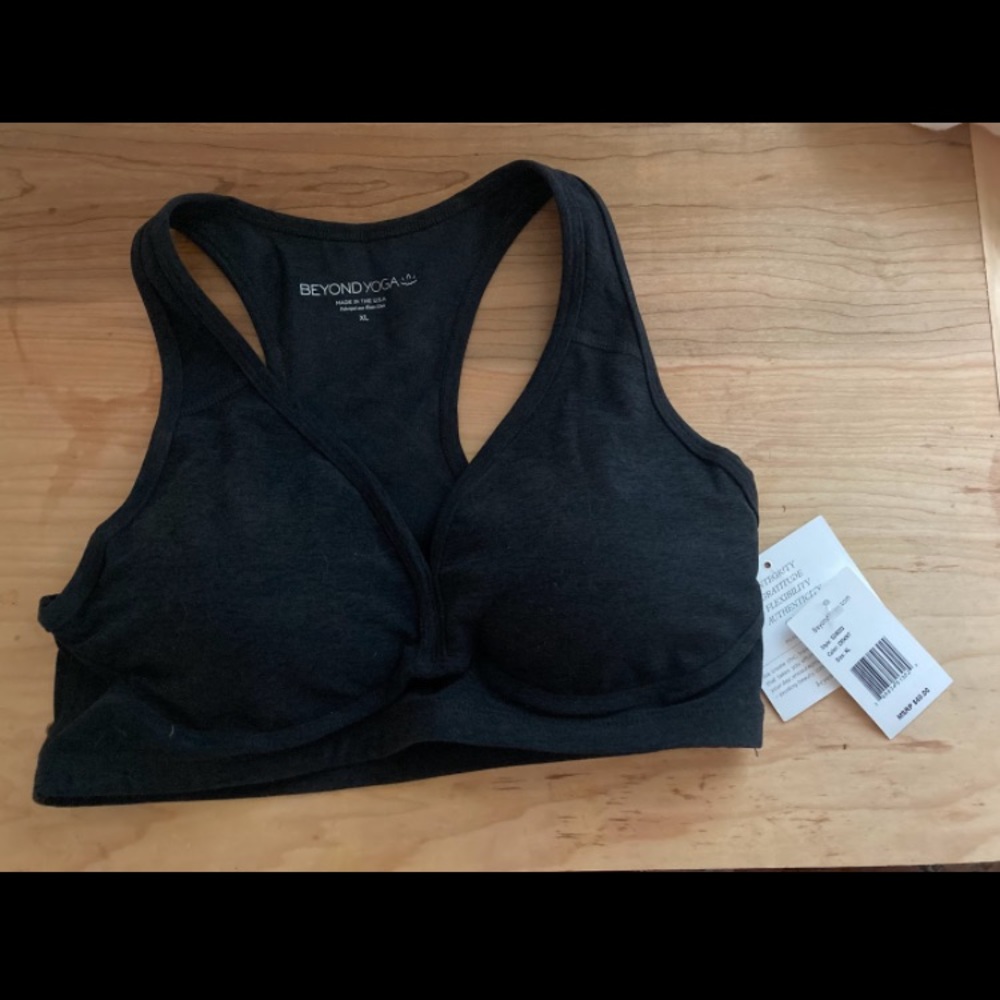 NWT beyond yoga sports bra